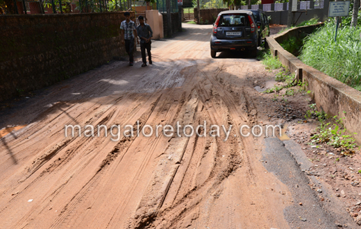 Bendoor road damage